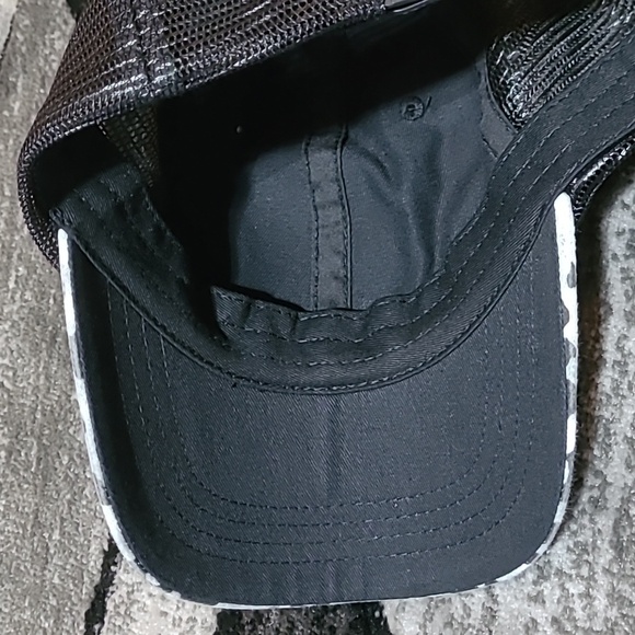 LAKE LIFE DISTRESSED PATCH BLACK MESH LEPPARD PRINT SNAP-BACK TRUCKER HAT - Picture 10 of 10